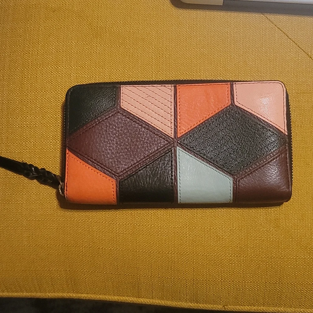 Fossil Wallet - Picture 1 of 4
